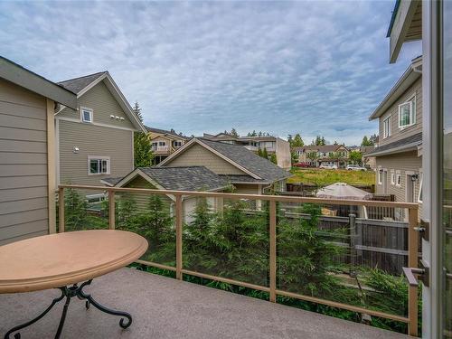 5-180 First Ave, Qualicum Beach, BC - Outdoor With Exterior