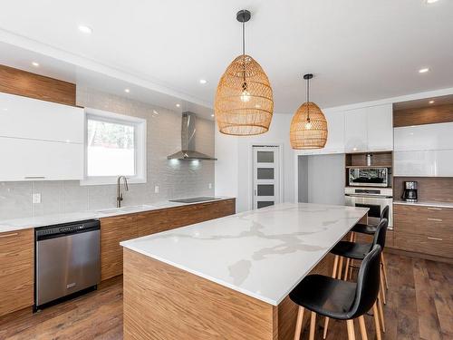 Kitchen - 26 Ch. Du Paradis, Sainte-Anne-Des-Lacs, QC - Indoor Photo Showing Kitchen With Upgraded Kitchen