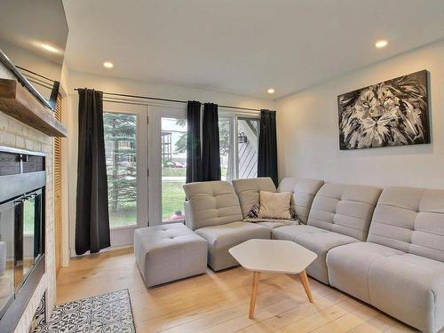 Salon - 4965 Ch. Du Parc, Orford, QC - Indoor Photo Showing Living Room