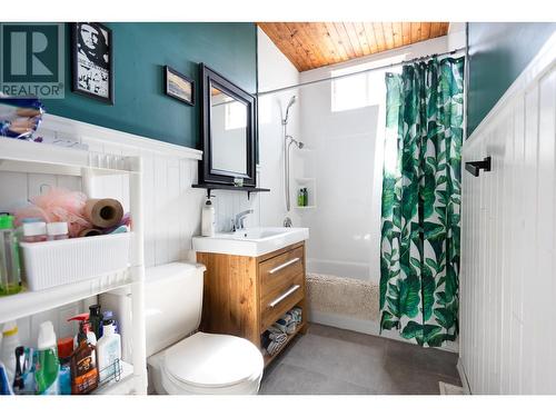 488 Gillett Street, Prince George, BC - Indoor Photo Showing Bathroom