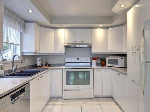 Kitchen - 3704 Ch. Des Sorbiers, Nominingue, QC - Indoor Photo Showing Kitchen With Double Sink