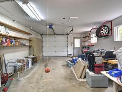 Garage - 