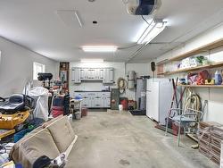 Garage - 