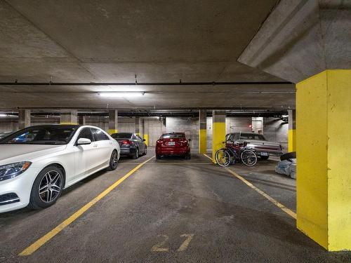Parking - 308-480 Boul. Galland, Dorval, QC - Indoor Photo Showing Garage