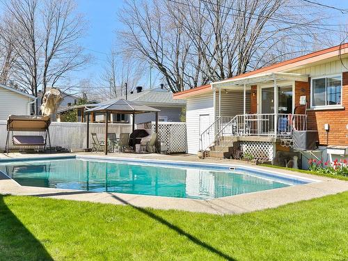 Pool - 2582 Rue D'Oxford, Longueuil (Le Vieux-Longueuil), QC - Outdoor With In Ground Pool With Deck Patio Veranda