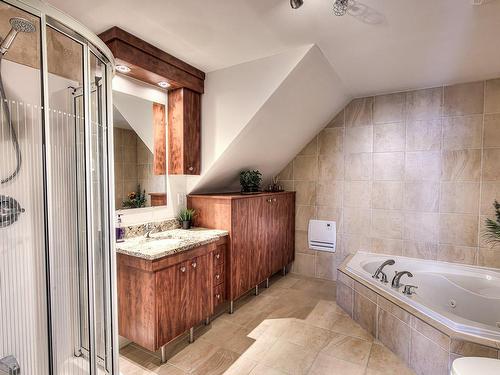 Ensuite bathroom - 1405-4500 Ch. Des Cageux, Laval (Chomedey), QC - Indoor Photo Showing Bathroom