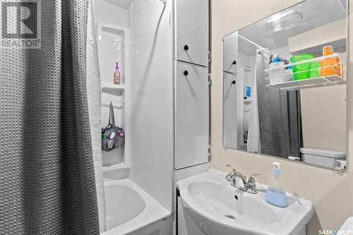 1309 Rusholme Road, Saskatoon, SK - Indoor Photo Showing Bathroom