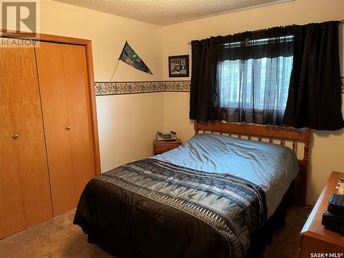 423 Qu'Appelle Street, Weyburn, SK - Indoor Photo Showing Bedroom