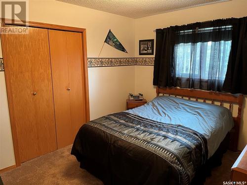 423 Qu'Appelle Street, Weyburn, SK - Indoor Photo Showing Bedroom