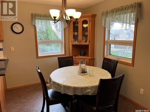 423 Qu'Appelle Street, Weyburn, SK - Indoor Photo Showing Dining Room