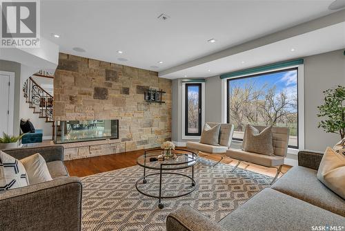 858 Saskatchewan Crescent E, Saskatoon, SK - Indoor Photo Showing Living Room With Fireplace