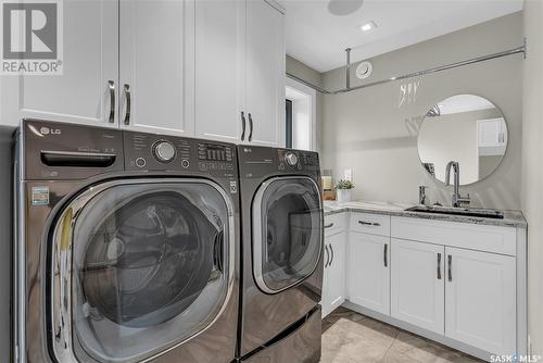 858 Saskatchewan Crescent E, Saskatoon, SK - Indoor Photo Showing Laundry Room