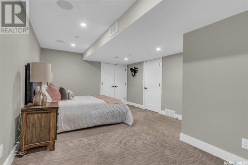 858 Saskatchewan Crescent E, Saskatoon, SK - Indoor Photo Showing Bedroom