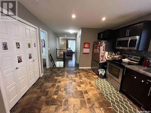 170 Rajput Way, Saskatoon, SK - Indoor Photo Showing Kitchen