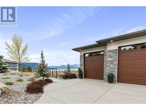 8856 Somerset Place, Vernon, BC - Outdoor