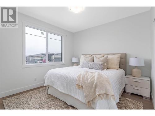 1485 Tower Ranch Drive Lot# 102, Kelowna, BC - Indoor Photo Showing Bedroom