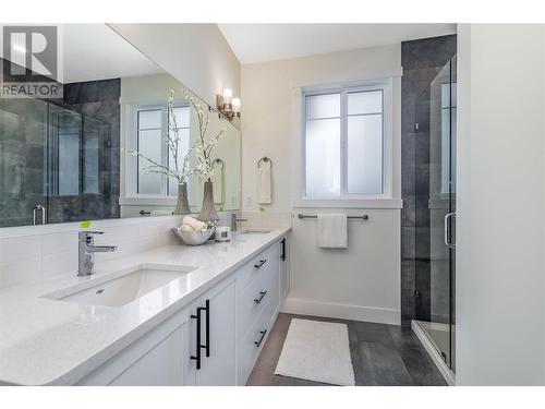 1485 Tower Ranch Drive Lot# 102, Kelowna, BC - Indoor Photo Showing Bathroom