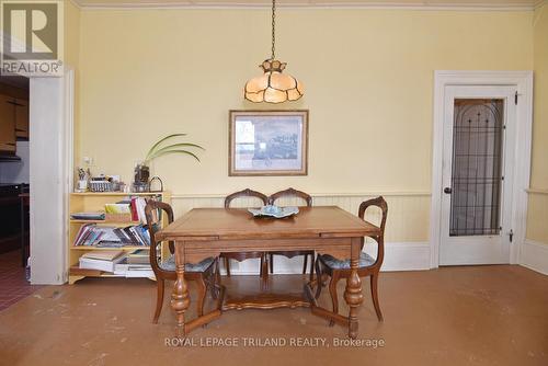 9024 Wood Drive, Lambton Shores, ON - Indoor Photo Showing Dining Room