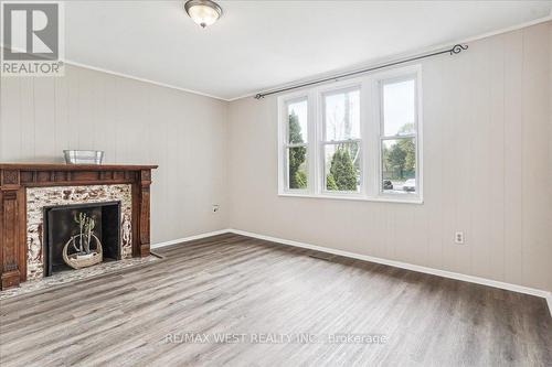 84 West Avenue S, Hamilton, ON - Indoor With Fireplace