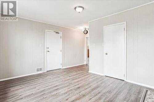 84 West Avenue S, Hamilton, ON - Indoor Photo Showing Other Room