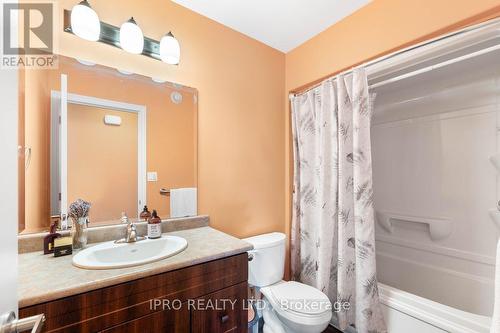86 Sienna Avenue, Belleville, ON - Indoor Photo Showing Bathroom