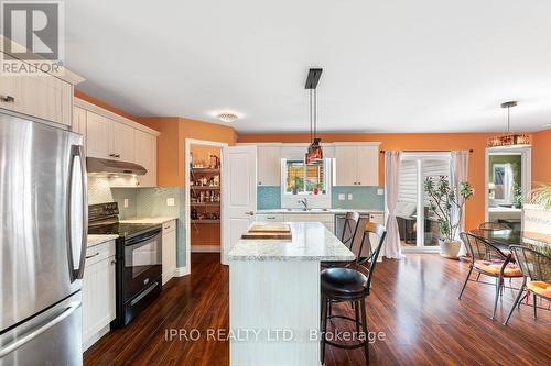 86 Sienna Avenue, Belleville, ON - Indoor Photo Showing Kitchen With Upgraded Kitchen