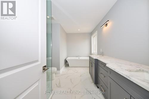 26 Swan Avenue, Pelham, ON - Indoor Photo Showing Bathroom