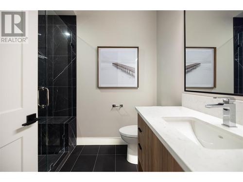 461 Swan Drive, Kelowna, BC - Indoor Photo Showing Bathroom