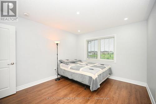 364 Wisteria Way, Oakville, ON - Indoor Photo Showing Bedroom