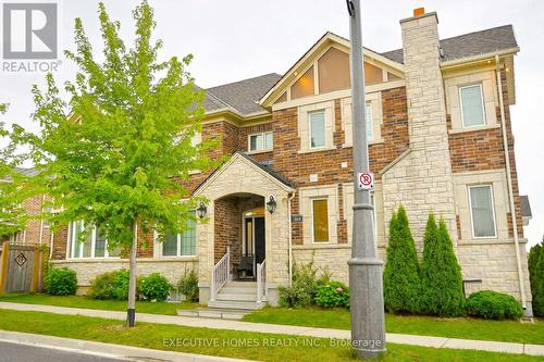 364 Wisteria Way, Oakville, ON -  With Facade
