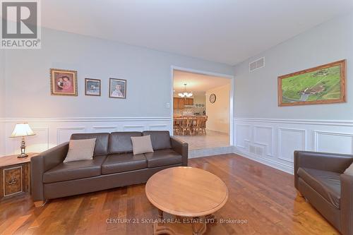 9 Princess Andrea Court, Brampton, ON - Indoor Photo Showing Living Room