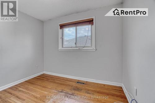 332 Melores Drive, Burlington, ON - Indoor Photo Showing Other Room