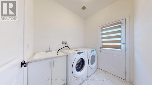 20 Quilico Road E, Vaughan, ON - Indoor Photo Showing Laundry Room
