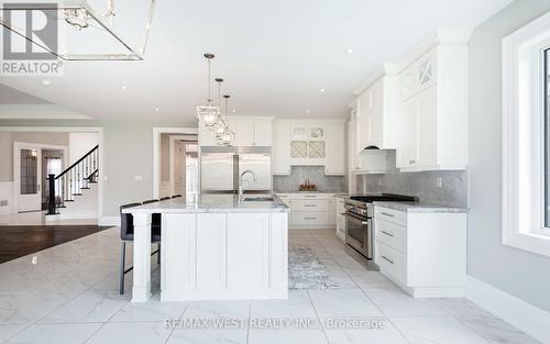 6886 10Th Line, New Tecumseth, ON - Indoor Photo Showing Kitchen With Upgraded Kitchen