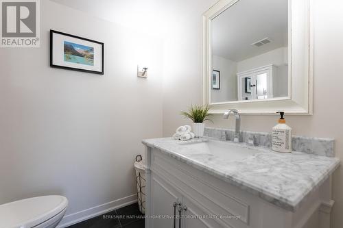 202 - 50 Inverlochy Boulevard, Markham, ON - Indoor Photo Showing Bathroom
