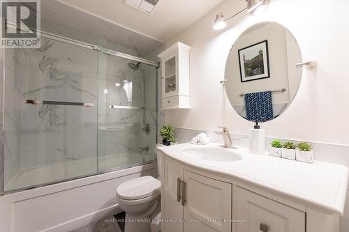 202 - 50 Inverlochy Boulevard, Markham, ON - Indoor Photo Showing Bathroom