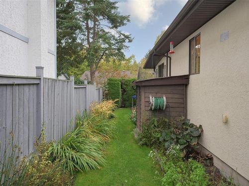 4202 Thornhill Cres, Saanich, BC - Outdoor With Exterior