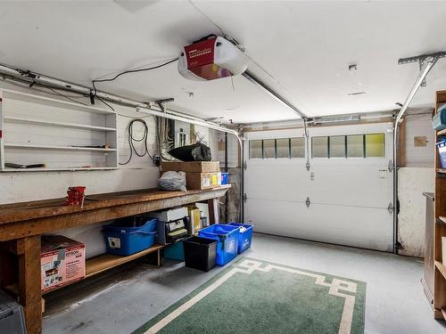 1250 Rockland Ave, Victoria, BC - Indoor Photo Showing Garage