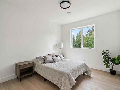 150 Atkins Rd, View Royal, BC - Indoor Photo Showing Bedroom