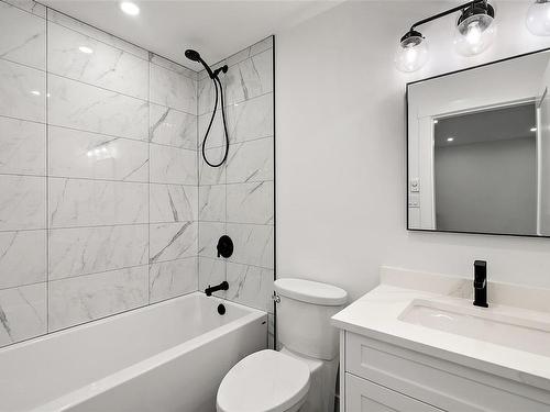 150 Atkins Rd, View Royal, BC - Indoor Photo Showing Bathroom