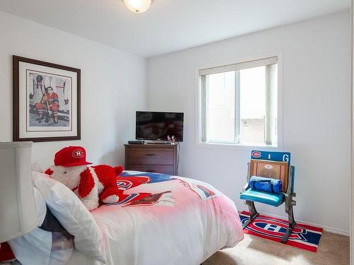 6110 Westporte Blvd, Port Alberni, BC - Indoor Photo Showing Bedroom