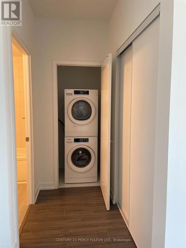 Ph16 - 681 Yonge Street, Barrie, ON - Indoor Photo Showing Laundry Room