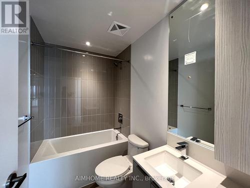 3404 - 3900 Confederation Parkway, Mississauga, ON - Indoor Photo Showing Bathroom