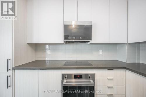 2208 - 297 Oak Walk Drive, Oakville, ON - Indoor Photo Showing Kitchen With Upgraded Kitchen