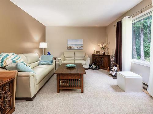 923 Sand Pines Dr, Comox, BC - Indoor Photo Showing Living Room