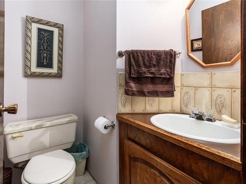923 Sand Pines Dr, Comox, BC - Indoor Photo Showing Bathroom