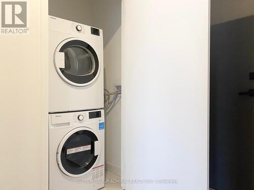 3101 - 15 Holmes Avenue, Toronto, ON - Indoor Photo Showing Laundry Room