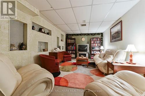 58 - 341 Military Trail, Toronto, ON - Indoor Photo Showing Living Room