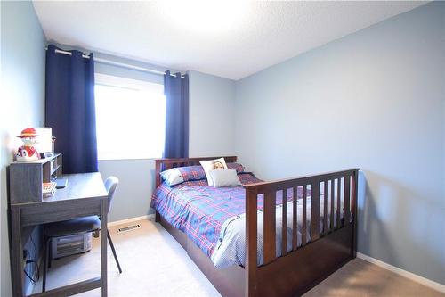 145 Rice Avenue|Unit #17, Hamilton, ON - Indoor Photo Showing Bedroom