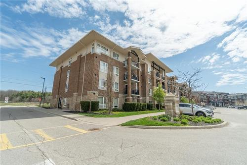 45 Kingsbury Square|Unit #402, Guelph, ON - Outdoor With Facade